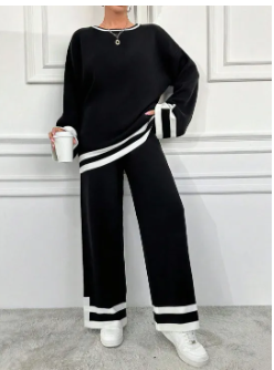 Cute Heart Design Co-Ord for Women – Soft Knit 2 Piece Suit